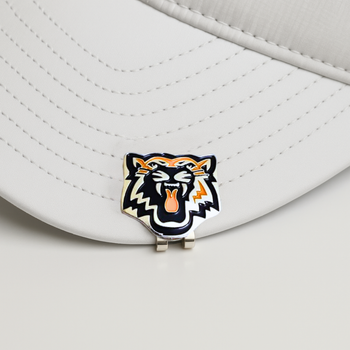 Lion Mark Ball Marker & Magnetic Cap Clip