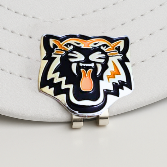 GolfBasic Lion Mark Ball Marker & Magnetic Cap Clip