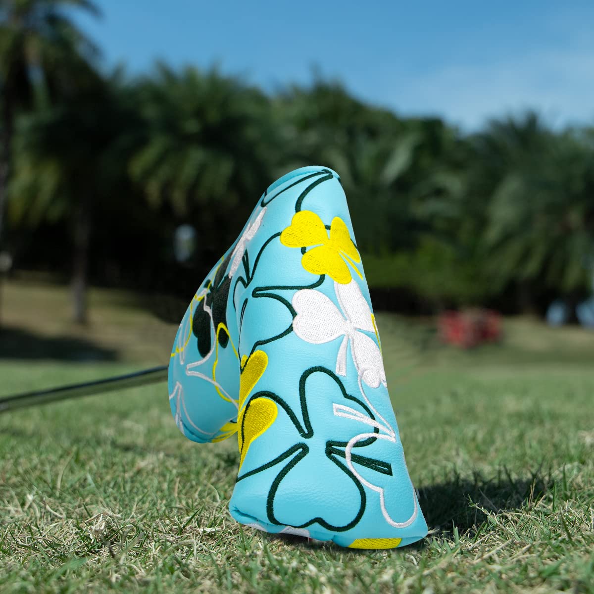 GolfBasic Lucky Shamrock Golf Blade Putter Cover - Sky