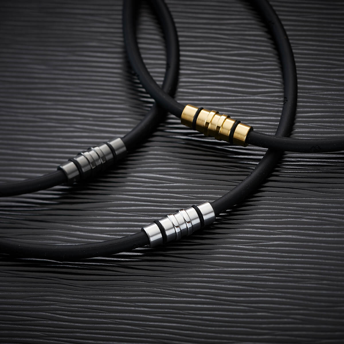 Colantotte CREST premium Necklace - Black