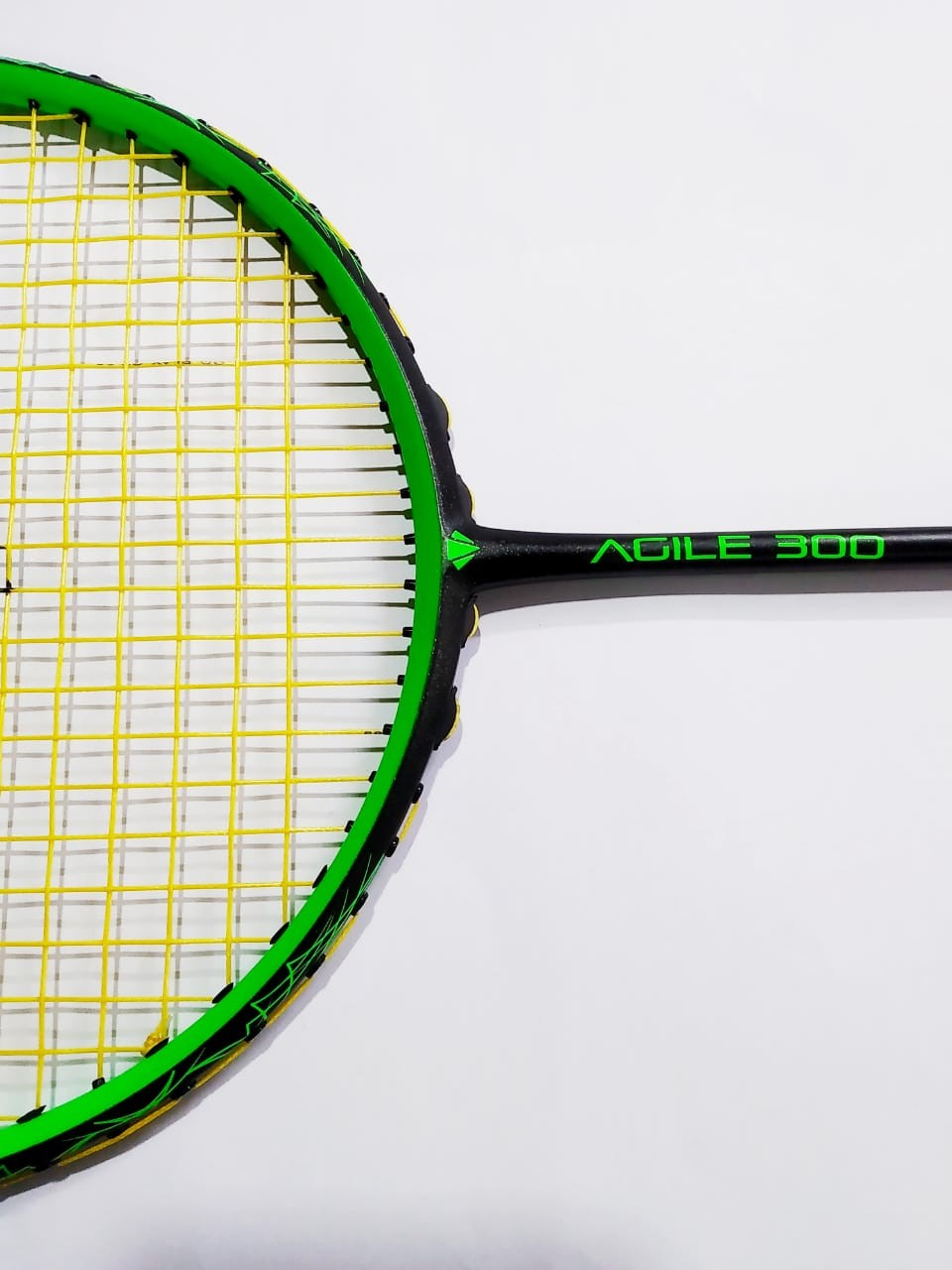 Carlton Agile 300 Gr Badminton Racket